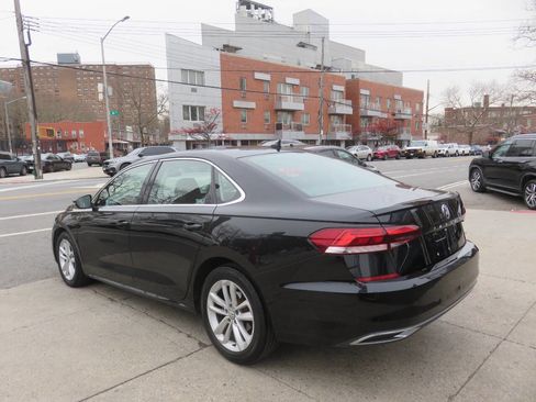 Used 2020 Volkswagen Passat 2.0T SE image 5