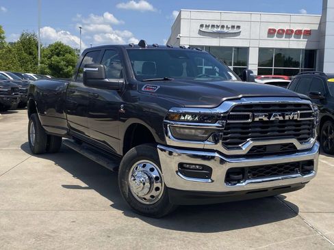 New 2026 RAM 3500 Tradesman AWD/4WD image 26