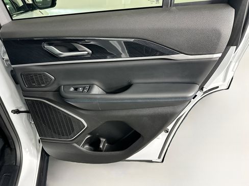 Used 2022 Jeep Grand Cherokee Trailhawk image 30