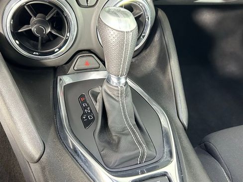 Used 2021 Chevrolet Camaro LT w/ Technology Package image 19