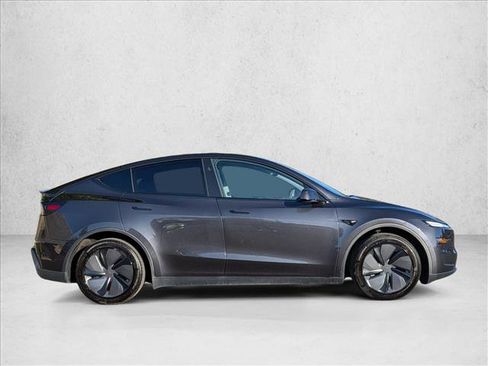 Used 2026 Tesla Model Y Long Range AWD/4WD image 4