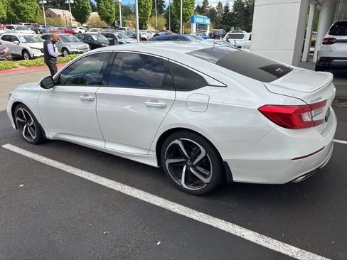 Used 2020 Honda Accord Sport image 3
