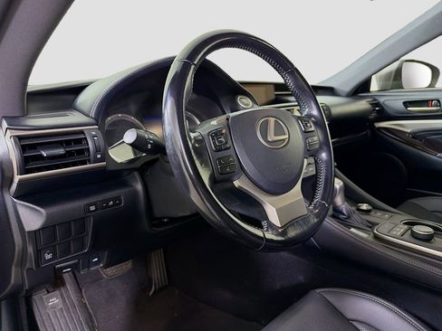 Used 2016 Lexus RC 200t w/ Premium Package image 9