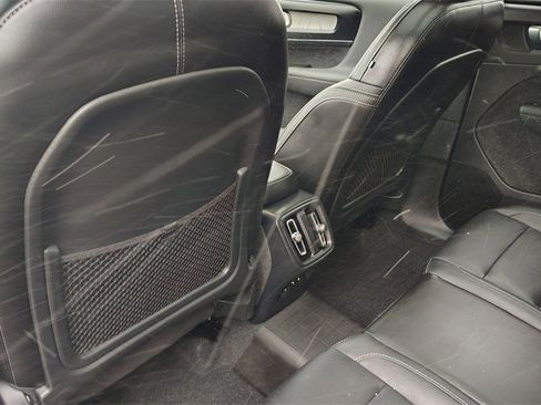 Used 2024 Volvo XC40 B5 Plus w/ Protection Package Premier image 28