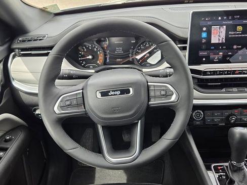 Certified 2025 Jeep Compass Limited AWD/4WD image 44