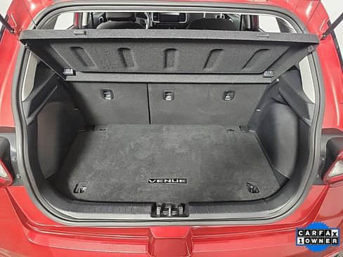 Used 2024 Hyundai Venue SEL image 7