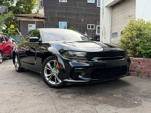Used 2020 Dodge Charger SXT AWD/4WD image 15