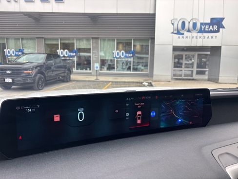 Used 2025 Ford Expedition Active image 18