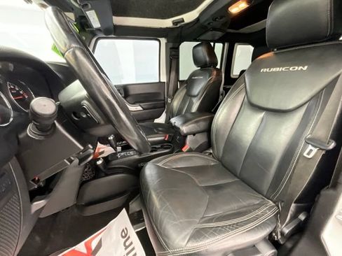 Used 2016 Jeep Wrangler Unlimited Rubicon AWD/4WD image 5
