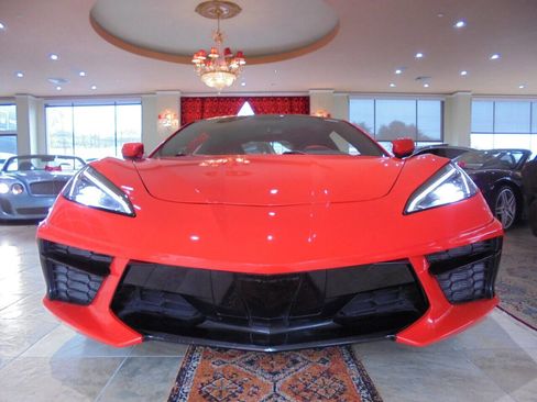 Used 2021 Chevrolet Corvette Stingray Coupe w/ 1LT image 2