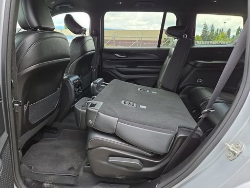 Used 2024 Jeep Grand Cherokee L Laredo AWD/4WD image 32