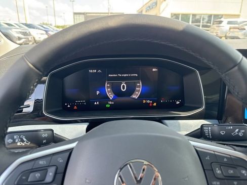 Certified 2025 Volkswagen Jetta SE image 17