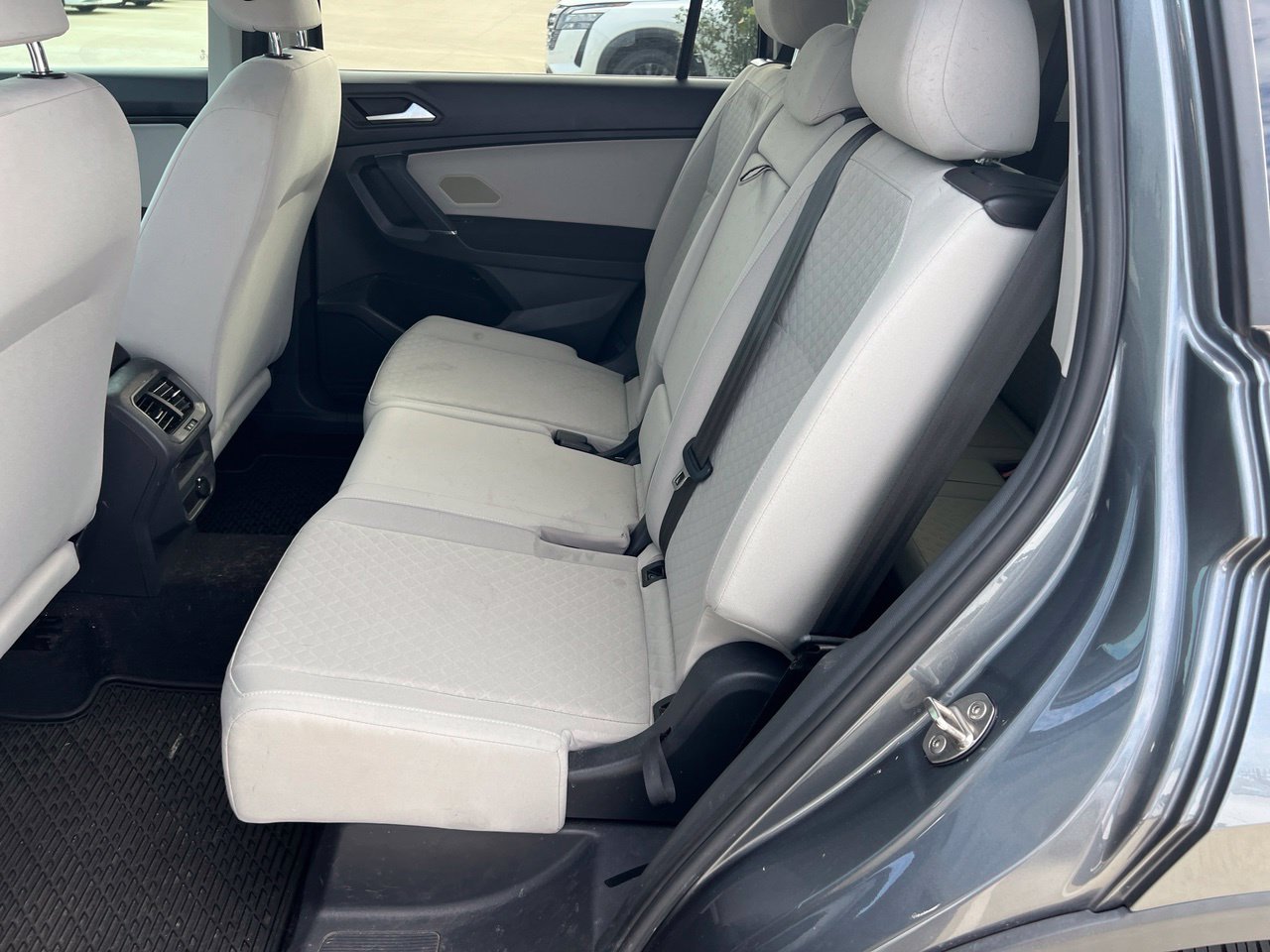 Used 2020 Volkswagen Tiguan S FWD image 9