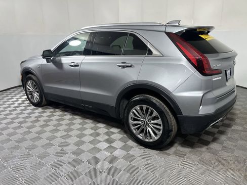 Used 2025 Cadillac XT4 Premium Luxury image 6