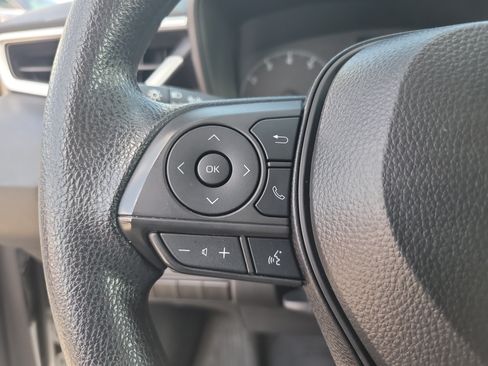 Used 2025 Toyota Corolla LE FWD image 27