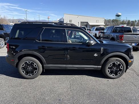 Used 2025 Ford Bronco Sport Outer Banks w/ Outer Banks Tech Package+ image 8