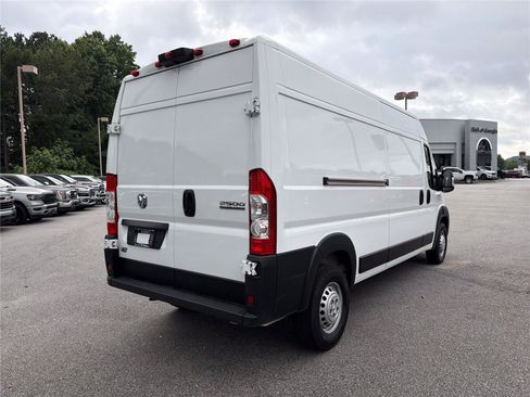 Used 2025 RAM ProMaster 2500 w/ Convenience Group FWD image 5