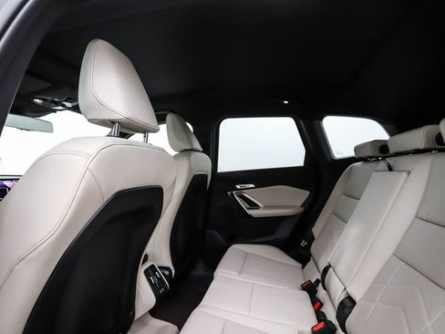 Used 2025 BMW X1 xDrive28i w/ Technology Package image 19