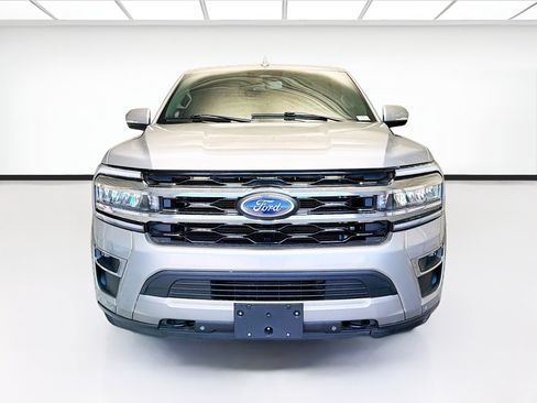 Used 2023 Ford Expedition Limited AWD/4WD image 2