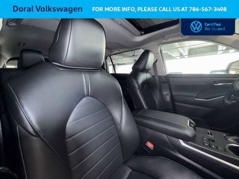 Used 2023 Toyota Highlander XLE FWD image 27