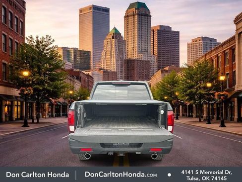 Used 2025 Honda Ridgeline Black Edition image 7