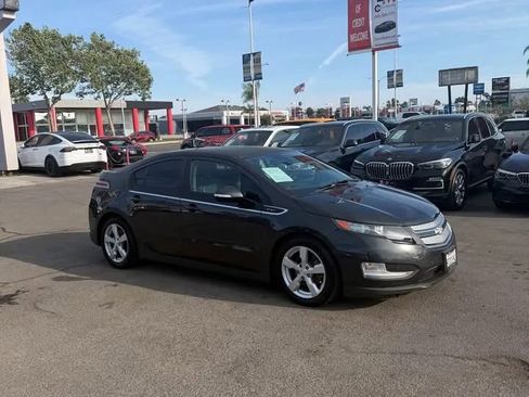 Used 2014 Chevrolet Volt Premium w/ Premium Trim Package image 3