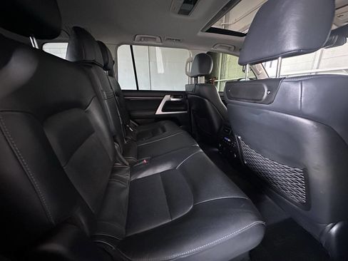 Used 2016 Toyota Land Cruiser Base AWD 4dr SUV image 23