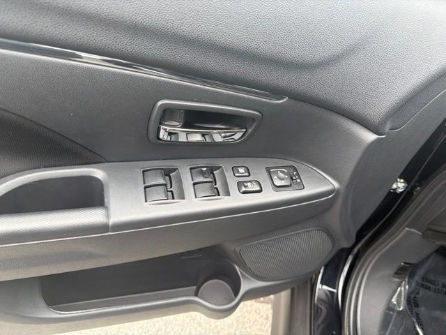 Used 2026 Mitsubishi Outlander Sport AWD image 11