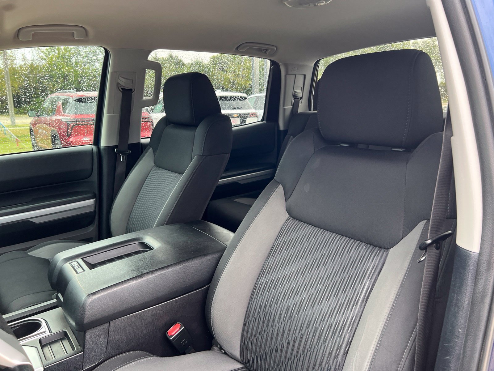 Used 2015 Toyota Tundra SR5 w/ SR5 Upgrade Package AWD/4WD image 12