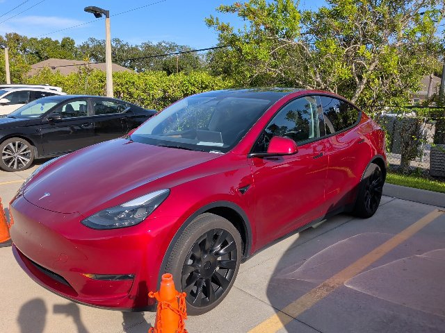 Used 2024 Tesla Model Y Long Range AWD/4WD image 4