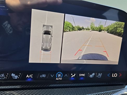 New 2026 Chevrolet Traverse High Country FWD image 20
