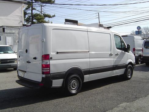 Used 2012 Mercedes-Benz Sprinter 2500 image 4