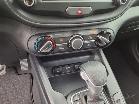 New 2025 Kia Soul LX image 23