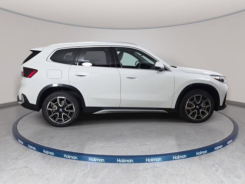 New 2026 BMW X1 xDrive28i w/ Convenience Package AWD/4WD image 4