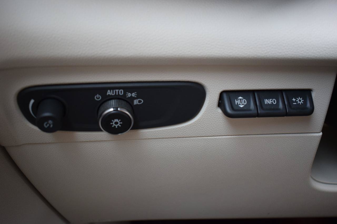 Used 2021 Buick Envision Essence w/ Technology Package I FWD image 23