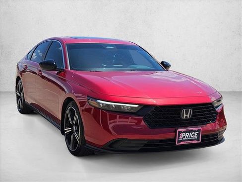 Used 2023 Honda Accord Sport image 3