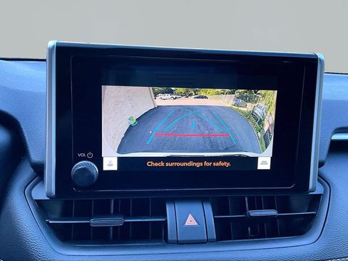 Certified 2025 Toyota RAV4 XLE AWD/4WD image 27