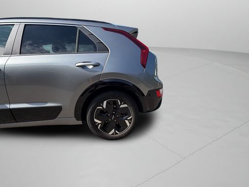 Used 2024 Kia Niro Wind FWD image 31