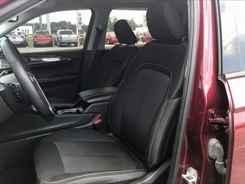 Used 2021 Jeep Grand Cherokee L Laredo w/ Luxury Tech Group I image 8