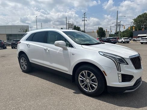 Used 2021 Cadillac XT5 Premium Luxury w/ LPO, Floor Liner Package AWD/4WD image 7