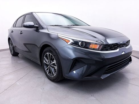 Certified 2023 Kia Forte LXS w/ LXS Technology Package FWD image 9
