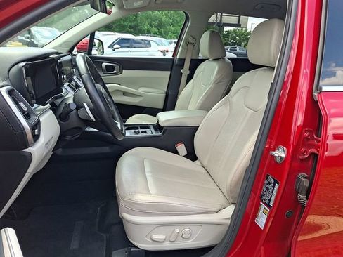 Used 2023 Kia Sorento EX AWD/4WD image 13
