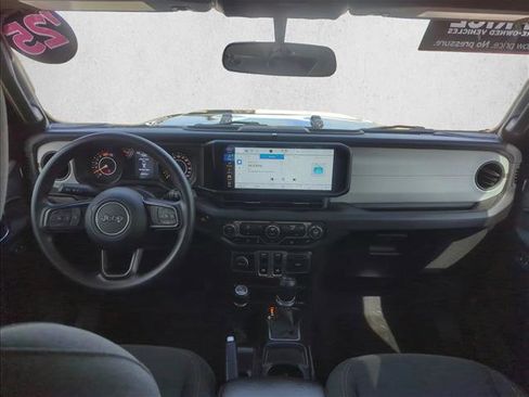 Used 2025 Jeep Wrangler Sport AWD/4WD image 15