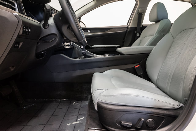 Used 2024 Kia K5 EX w/ EX Premium Package FWD image 13
