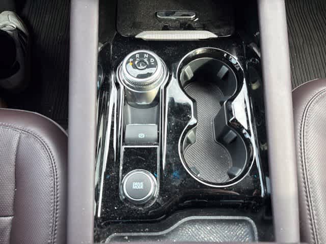 Used 2025 Ford Explorer Platinum RWD image 17