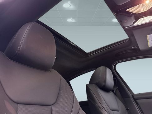 Used 2023 BMW 330i Sedan w/ Driving Assistance Package image 15