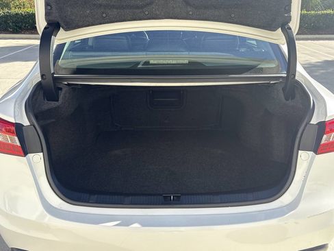 Used 2015 Toyota Avalon XLE image 10