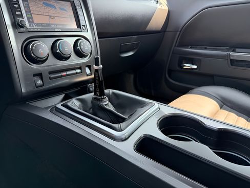 Used 2010 Dodge Challenger R/T RWD image 18