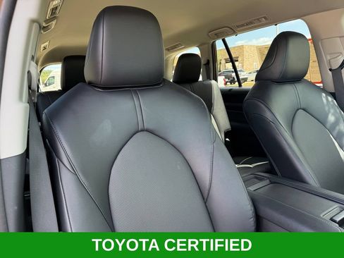Certified 2025 Toyota Grand Highlander AWD image 27
