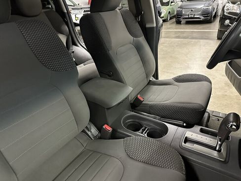 Used 2012 Nissan Xterra PRO-4X AWD/4WD image 28